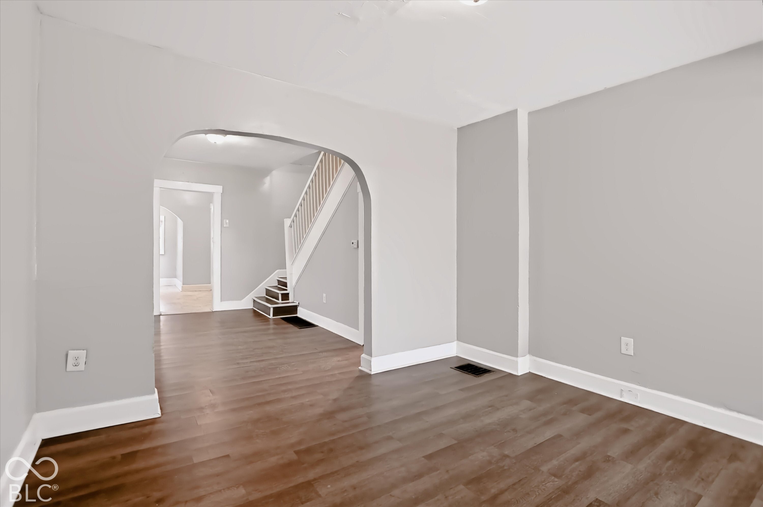1525-1527 Villa Avenue