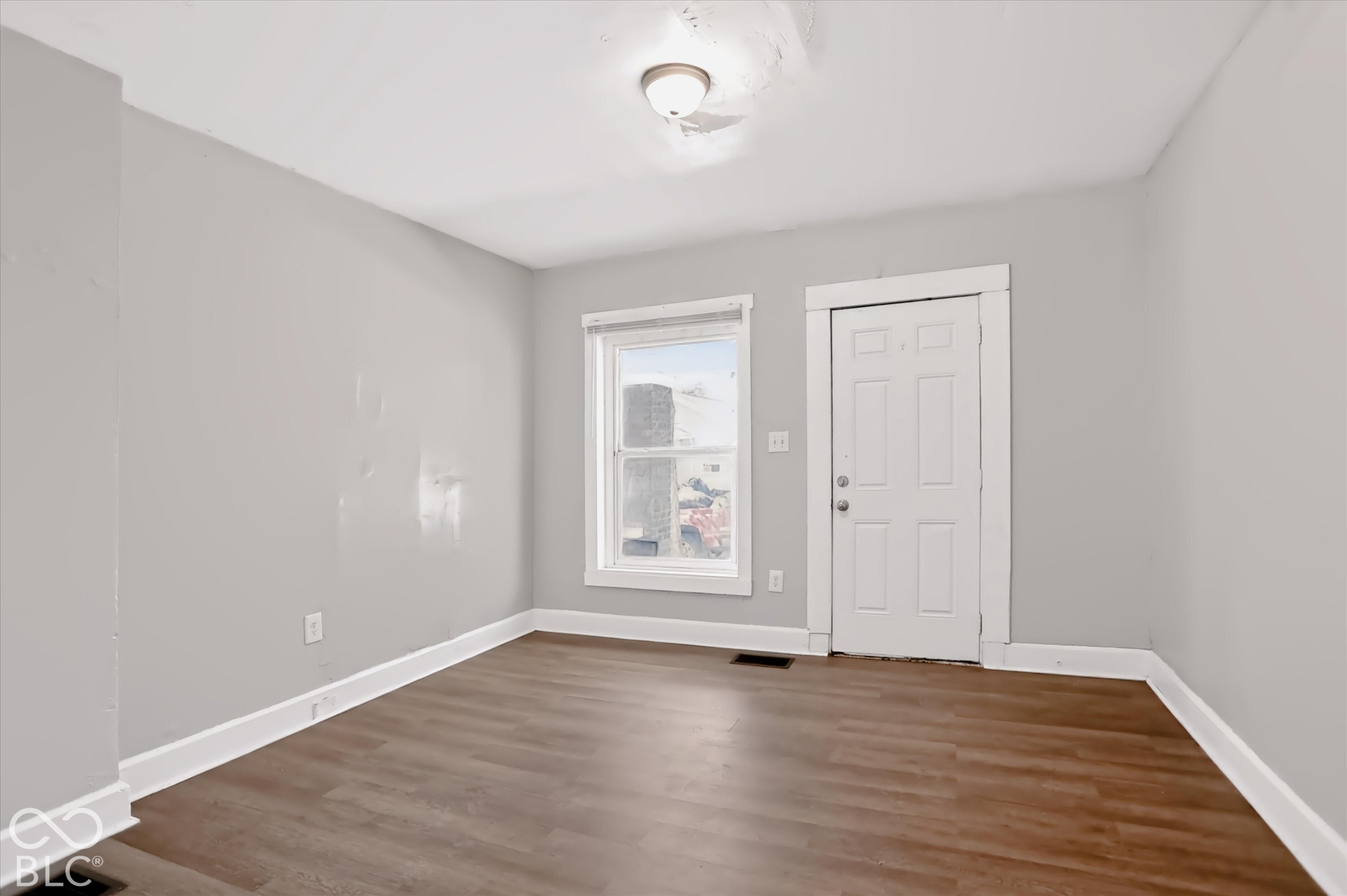 1525-1527 Villa Avenue