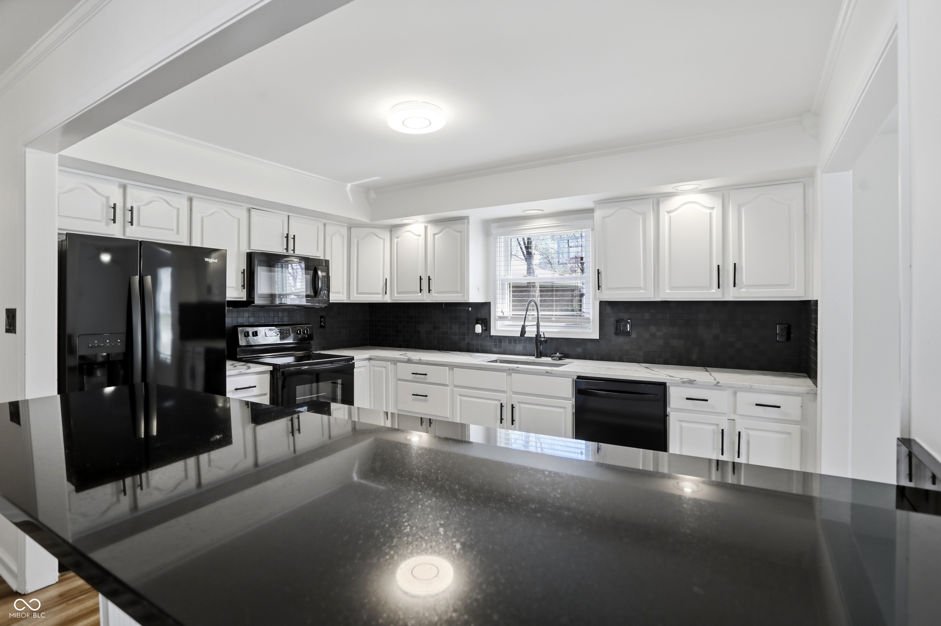 512 Lexington Boulevard - Photo 3