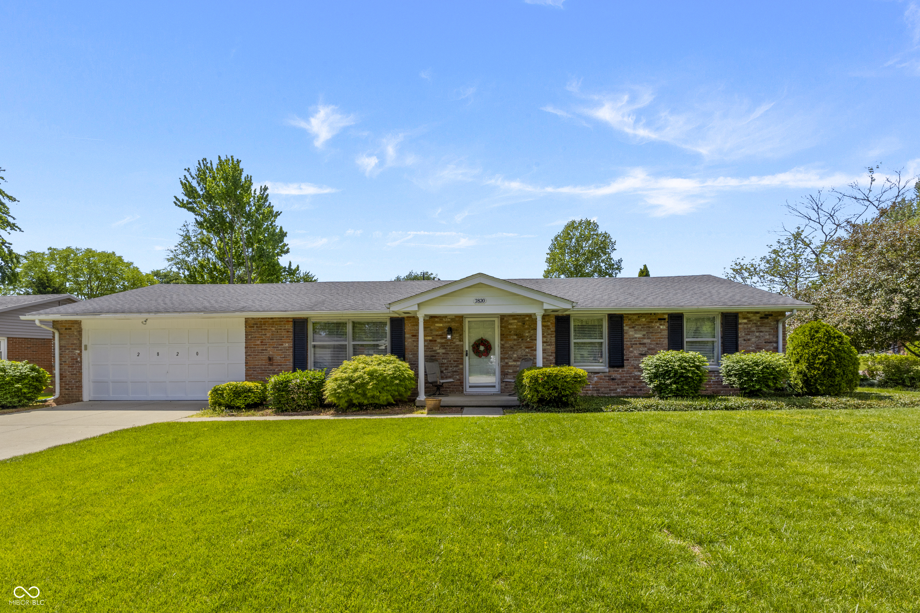 Photo 1 of 34 — 2820 Wedgewood Drive, Columbus, IN 47203