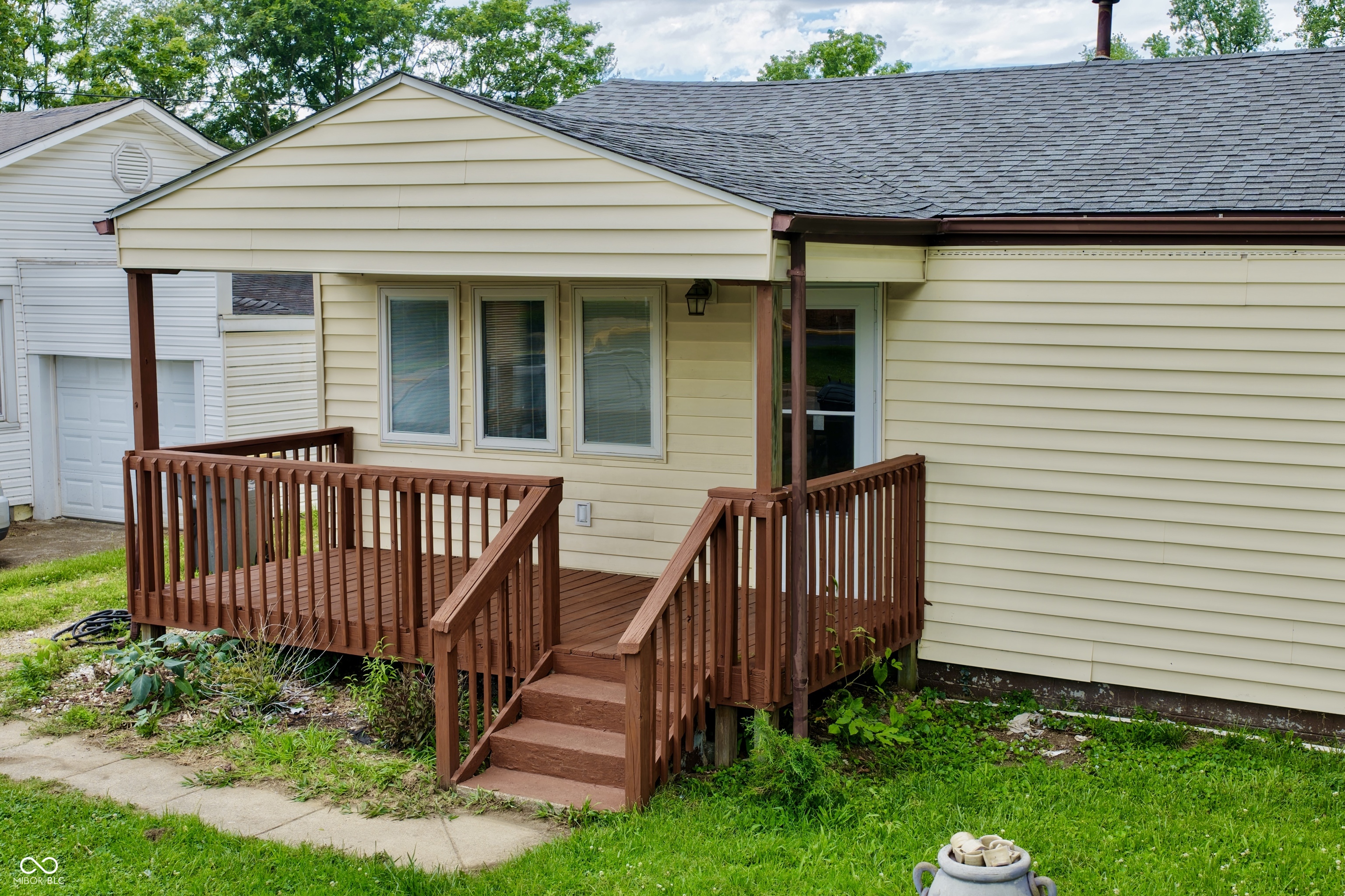921 N Obrien