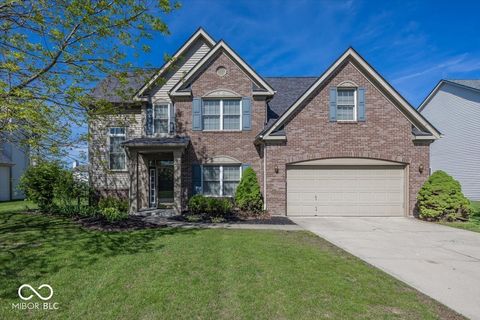 1128 Red Dunes Run Avon IN 46123