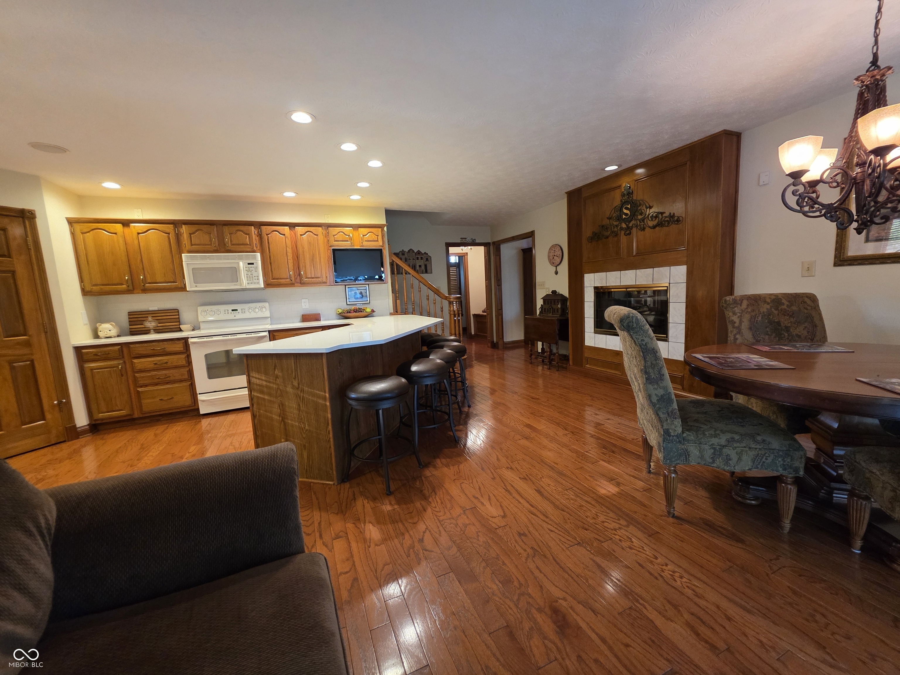 7657 Wheelwright Court