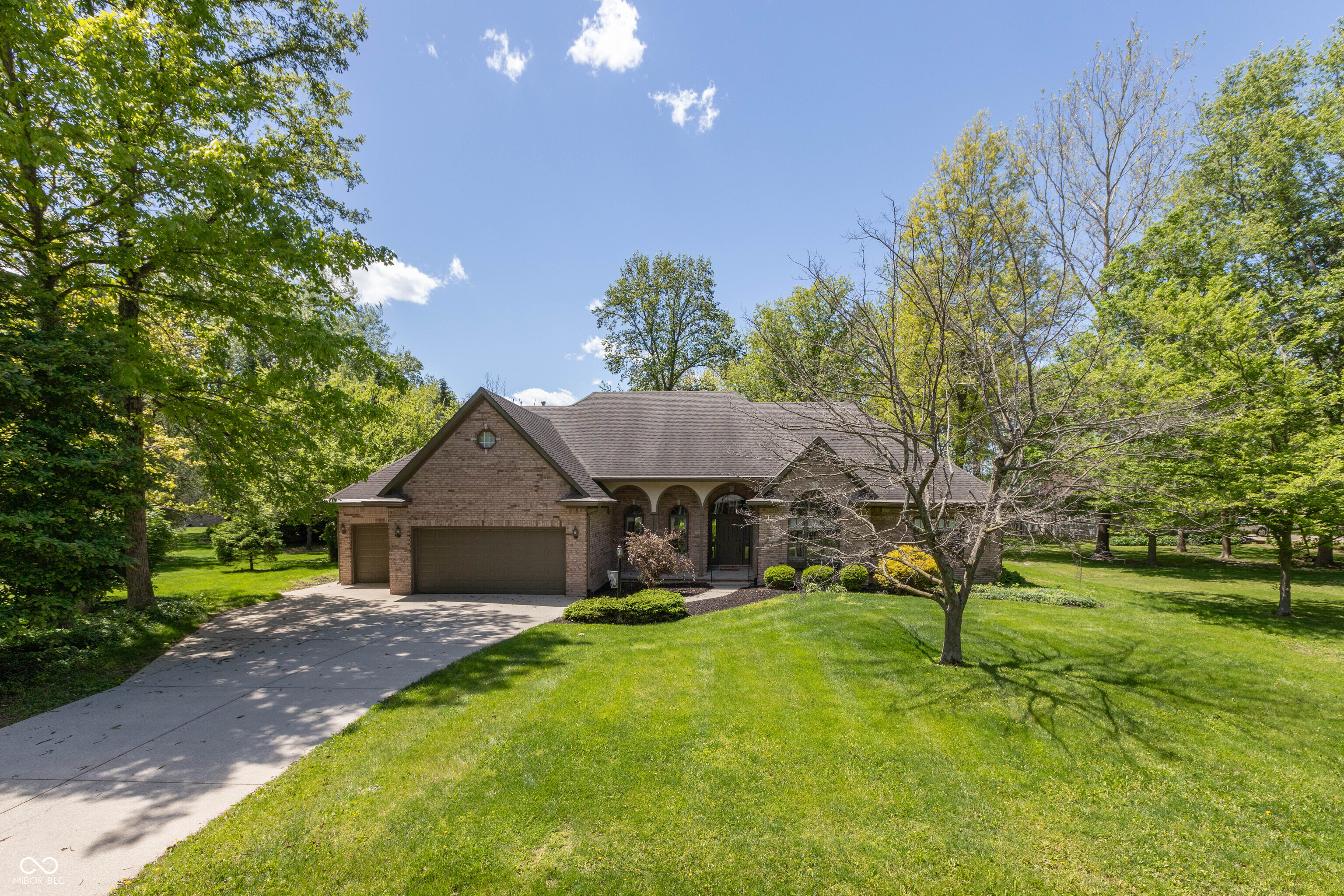 5600 N Red Oak Drive
