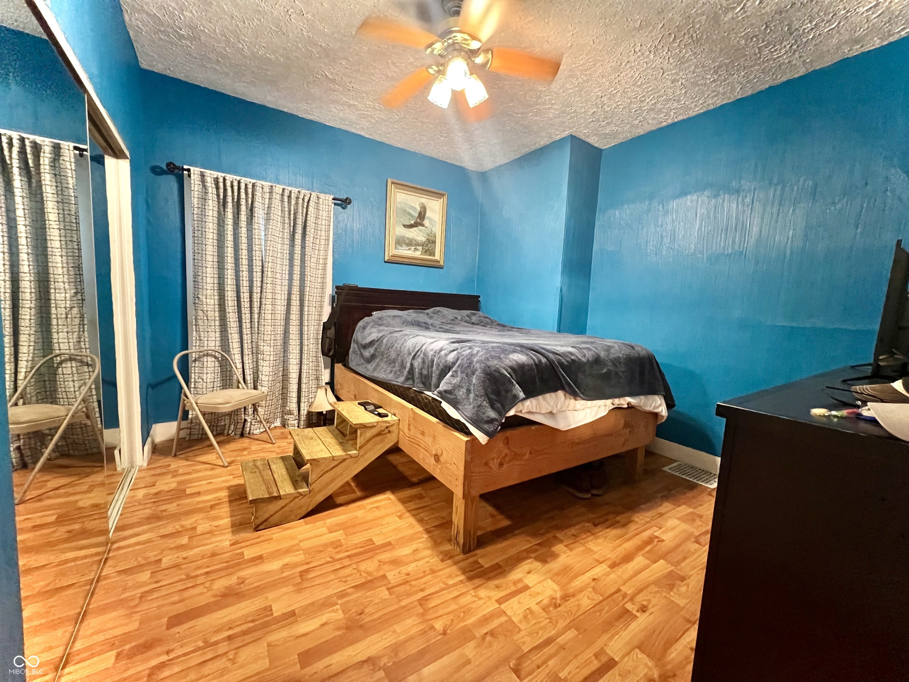 1332 W 26th Street