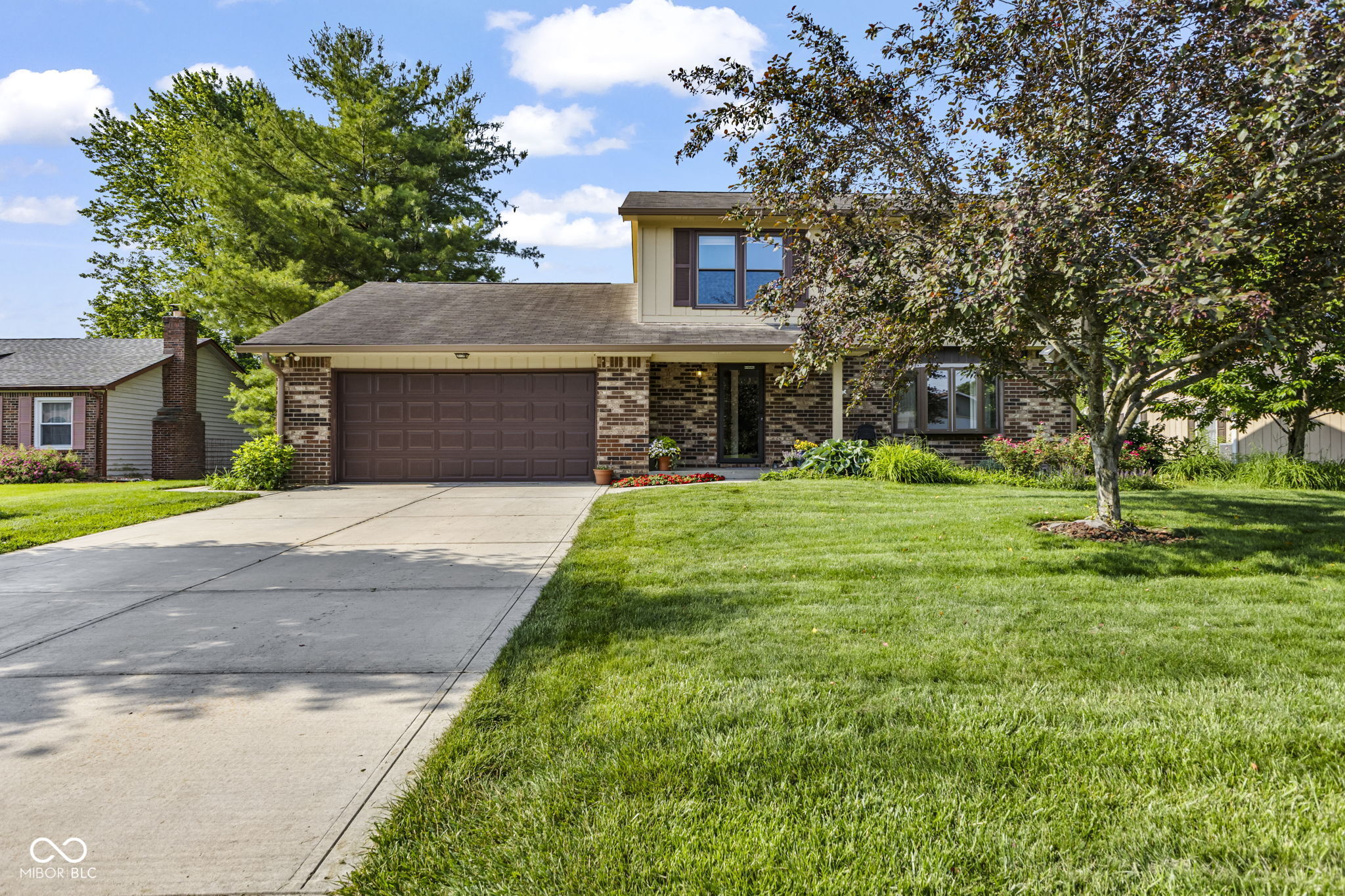 5325 Ridge Hill Way