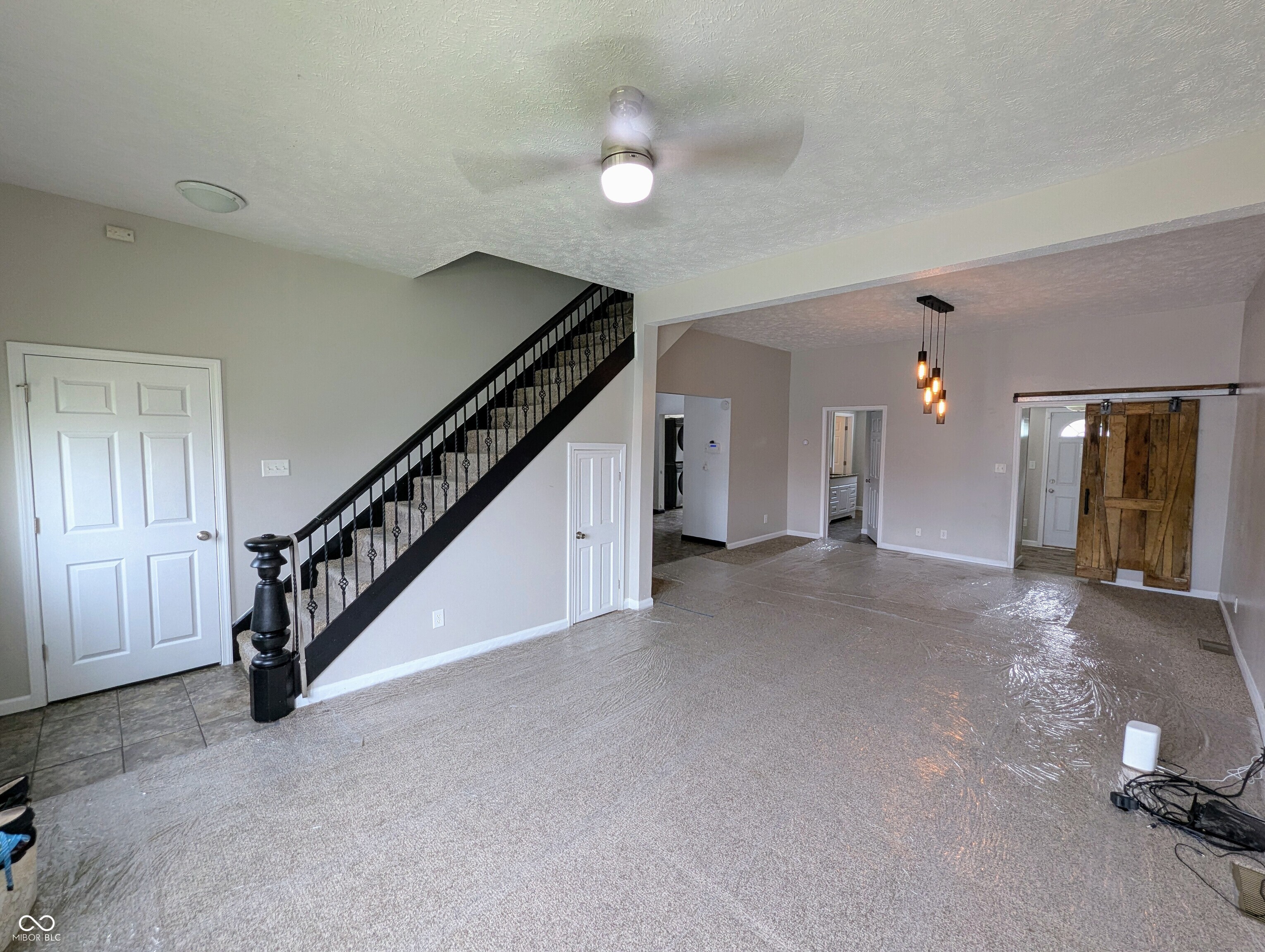 301 W Davis Street