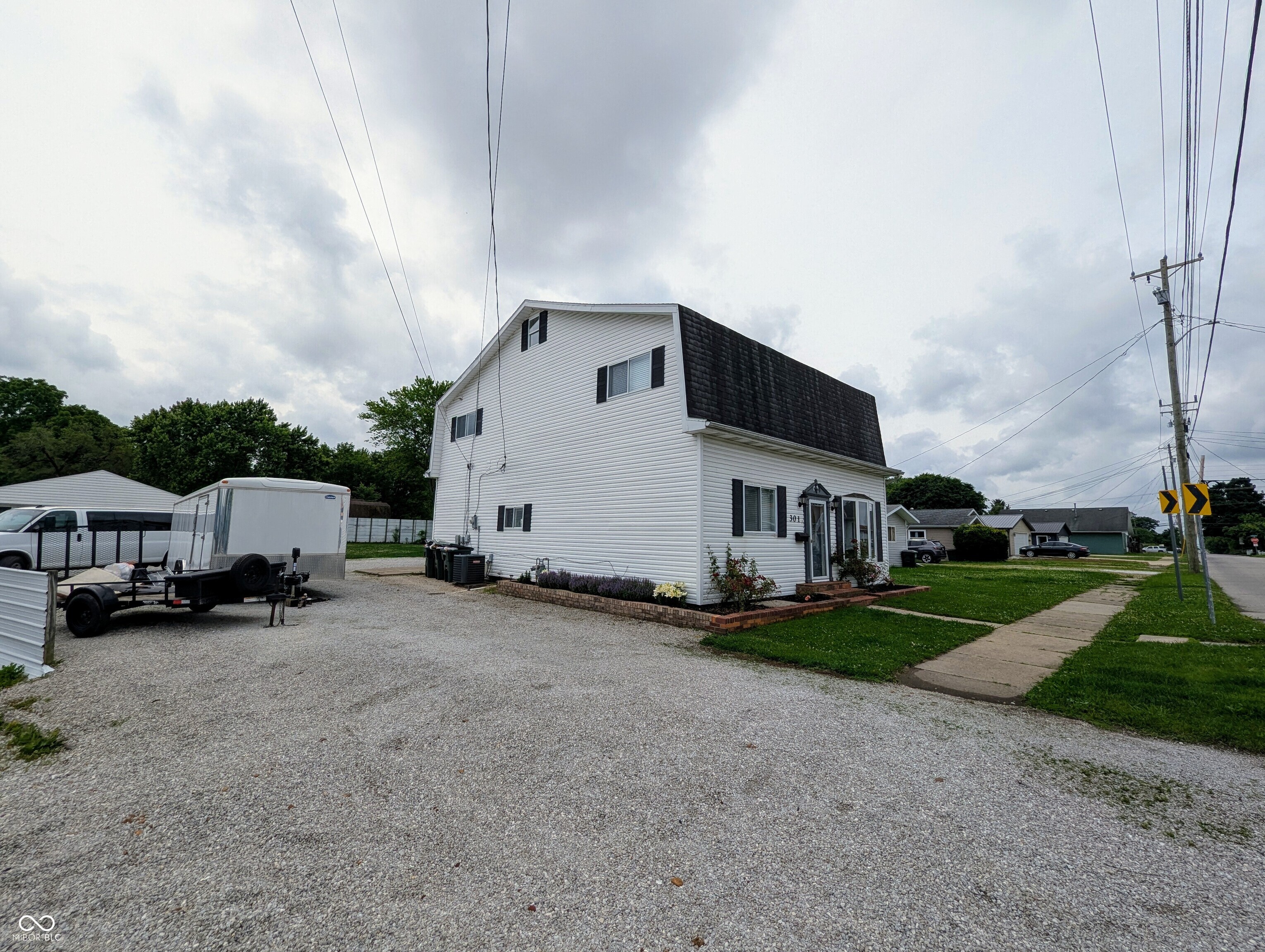301 W Davis Street