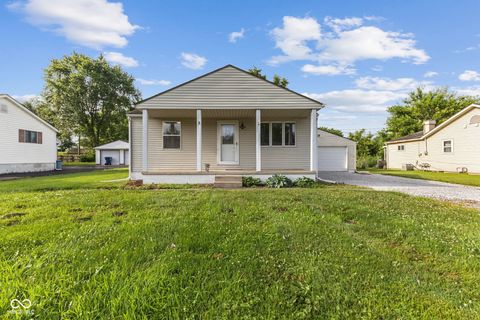 Photo of 4749 W Smith Valley Road, Greenwood, IN 46142 (MLS # 22078317)