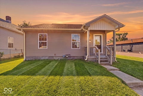 Photo of 858 Miller Avenue, Shelbyville, IN 46176 (MLS # 22124658)