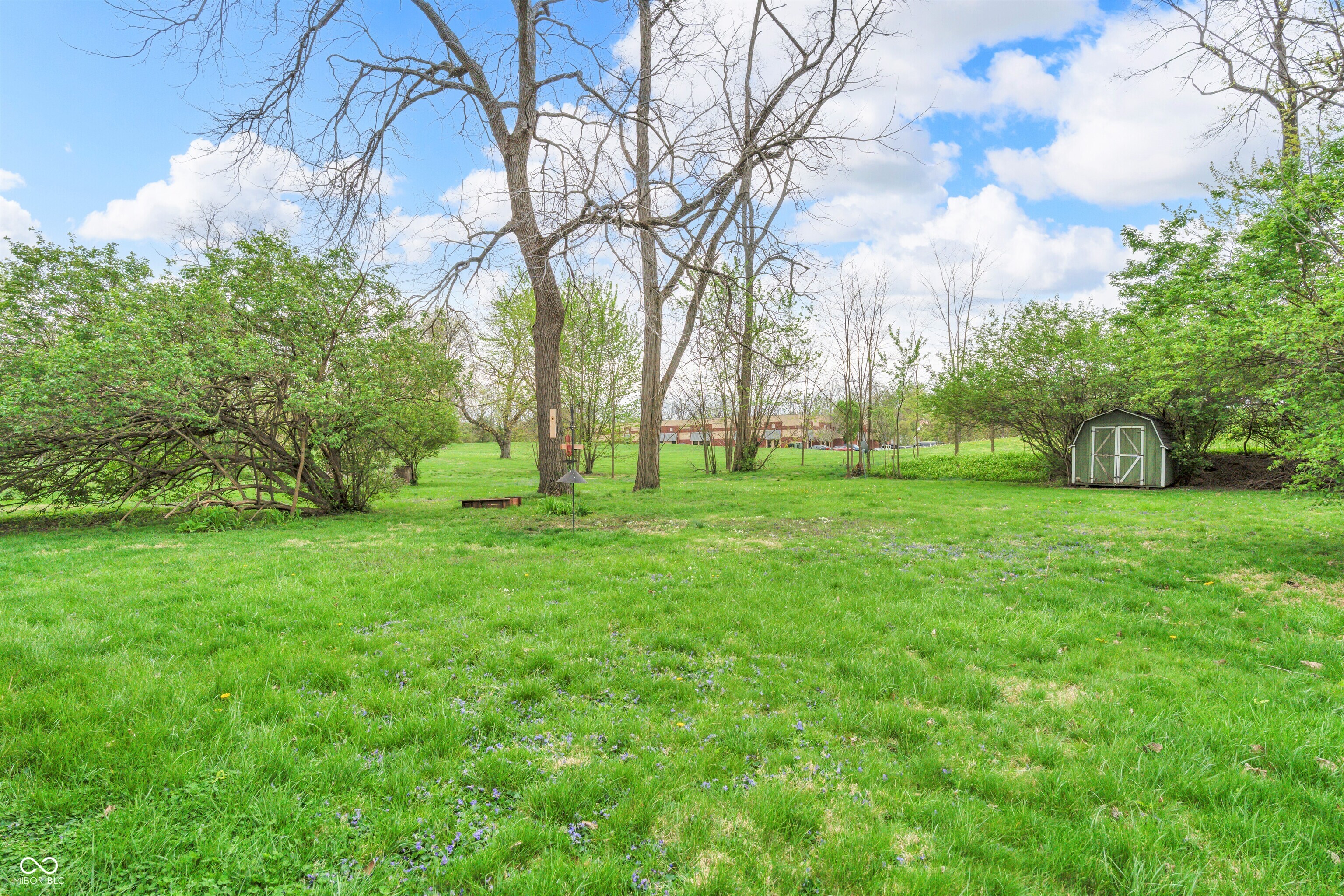 1251 E Thompson Road