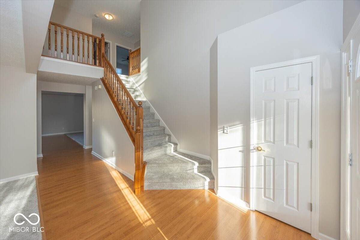 9333 N Bayhill Circle