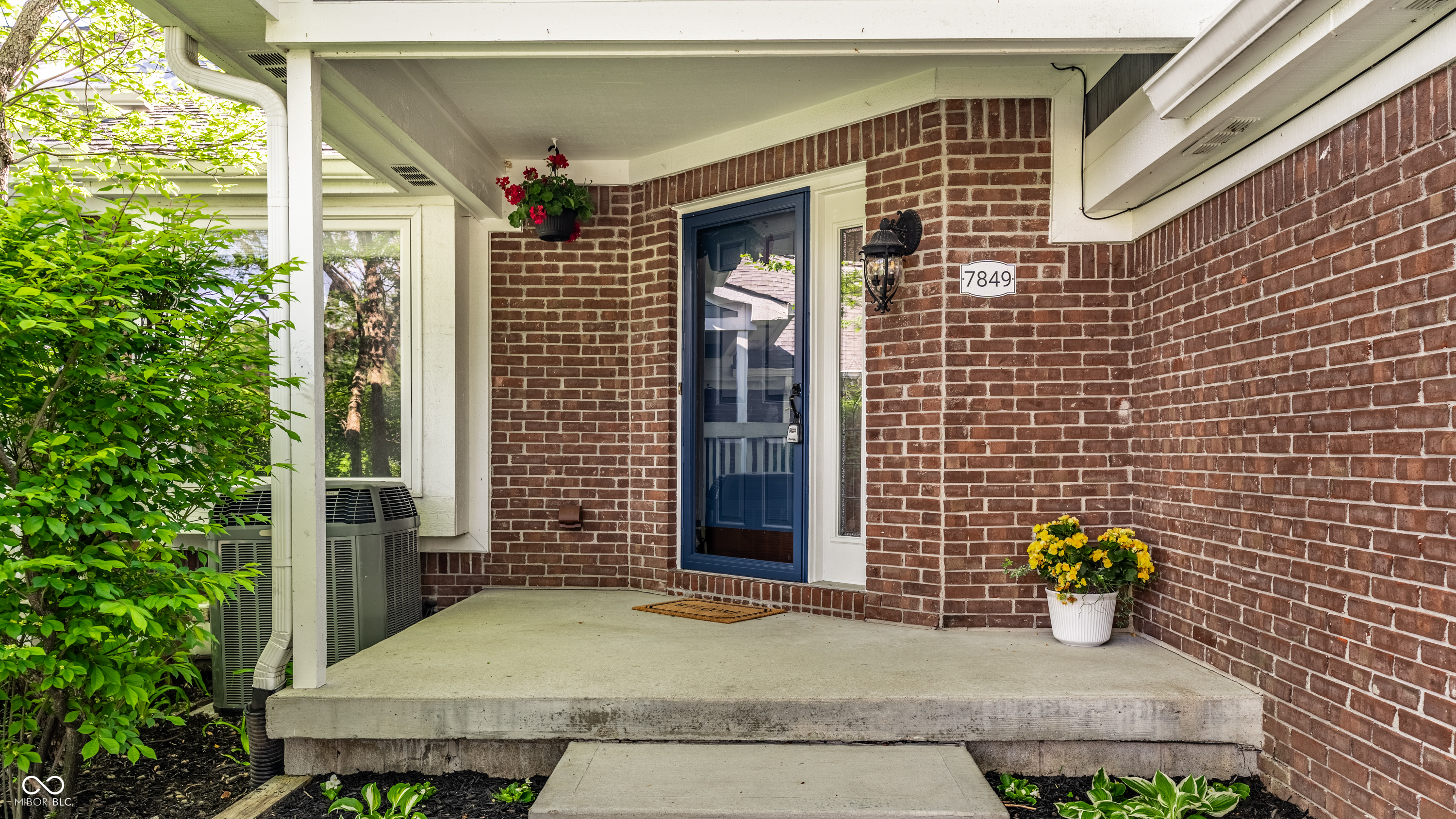 7849 Clearwater Cove Drive