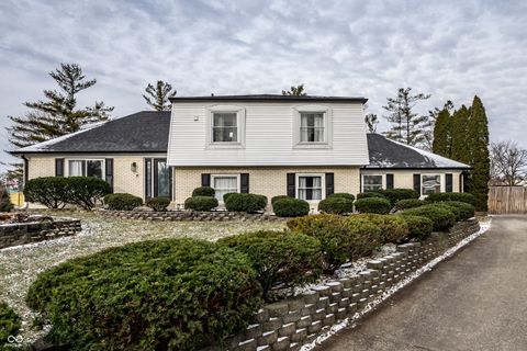 Photo of 7014 Montroff Circle, Indianapolis, IN 46256 (MLS # 22082936)