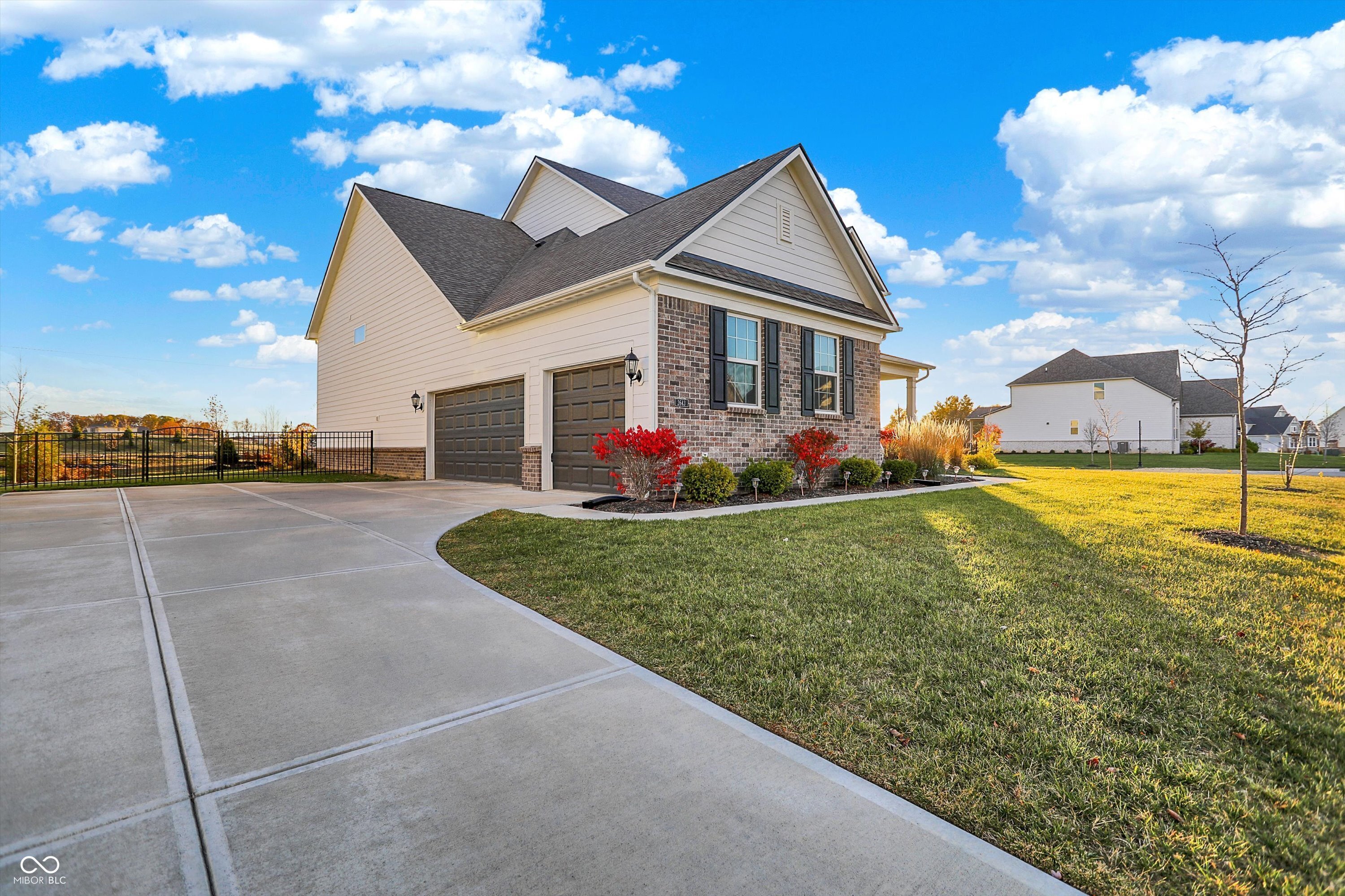 2643 Paperbark Creek Drive