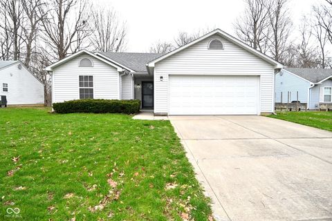 Photo of 8732 Woodpointe Circle, Indianapolis, IN 46234 (MLS # 22091254)