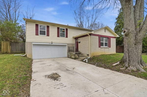 8132 E 34TH ST, INDIANAPOLIS, IN 46226 - Image 3ecccf73975ae84a74b30bbc0955dce3/1881673987