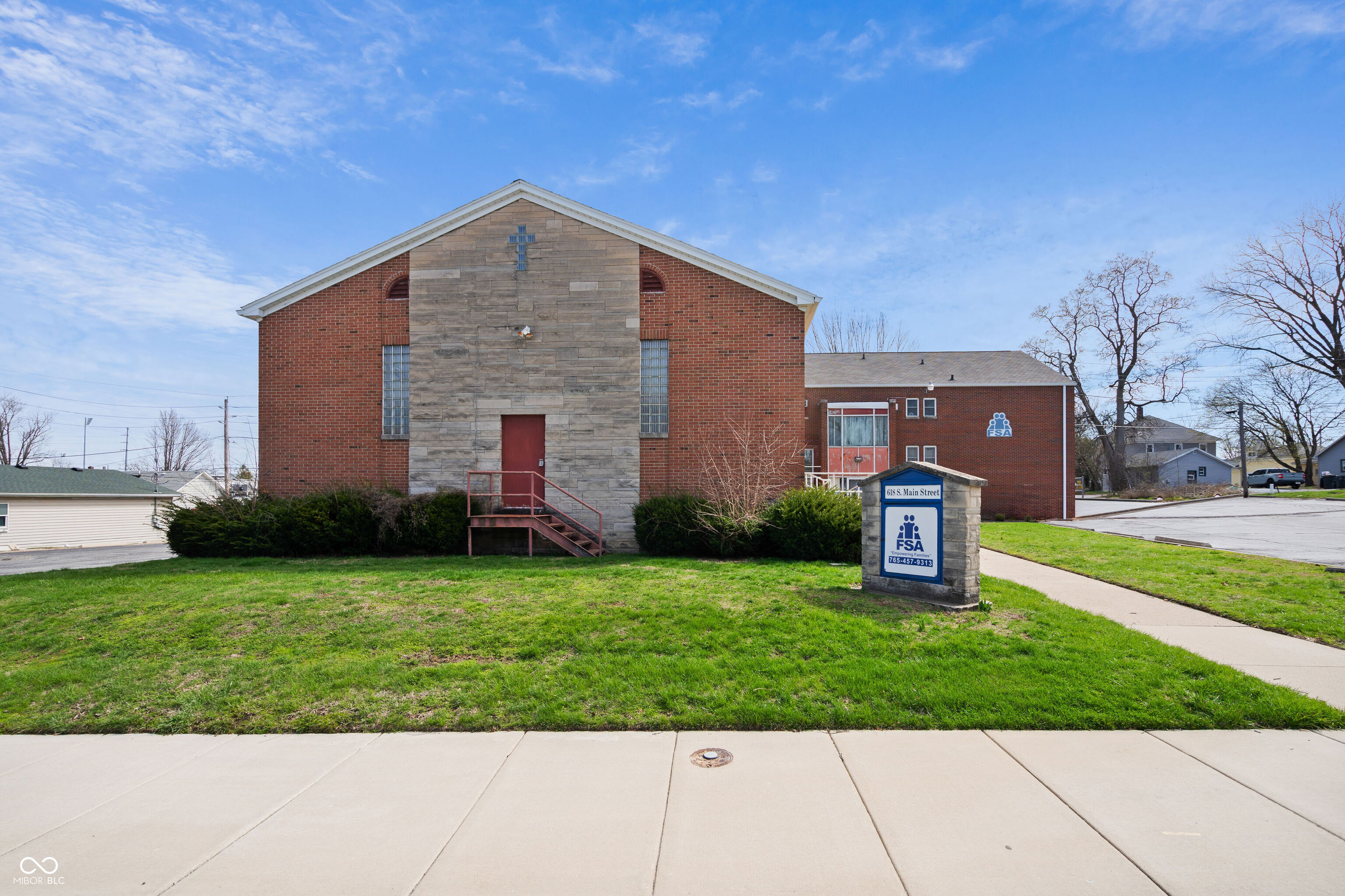 618 S Main Street