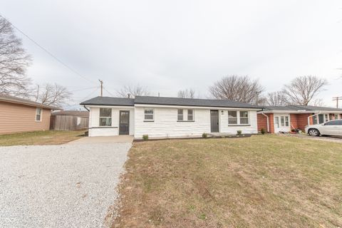 Photo of 637 E 14th Street, Seymour, IN 47274 (MLS # 22079528)