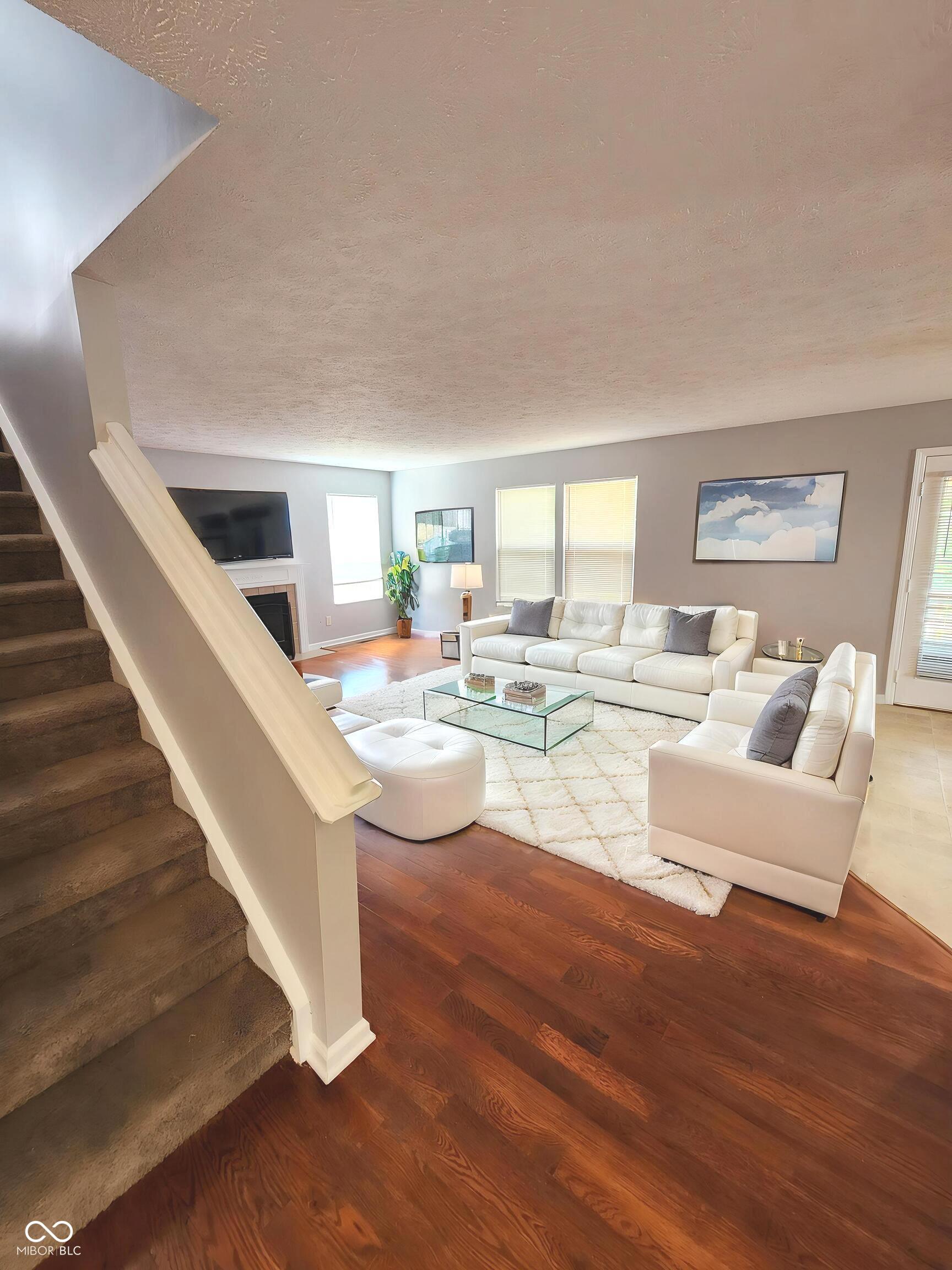 924 Thornwood Drive