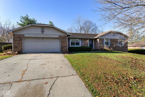 Photo of 6035 Buckskin Court, Indianapolis, IN 46250 (MLS # 22074869)