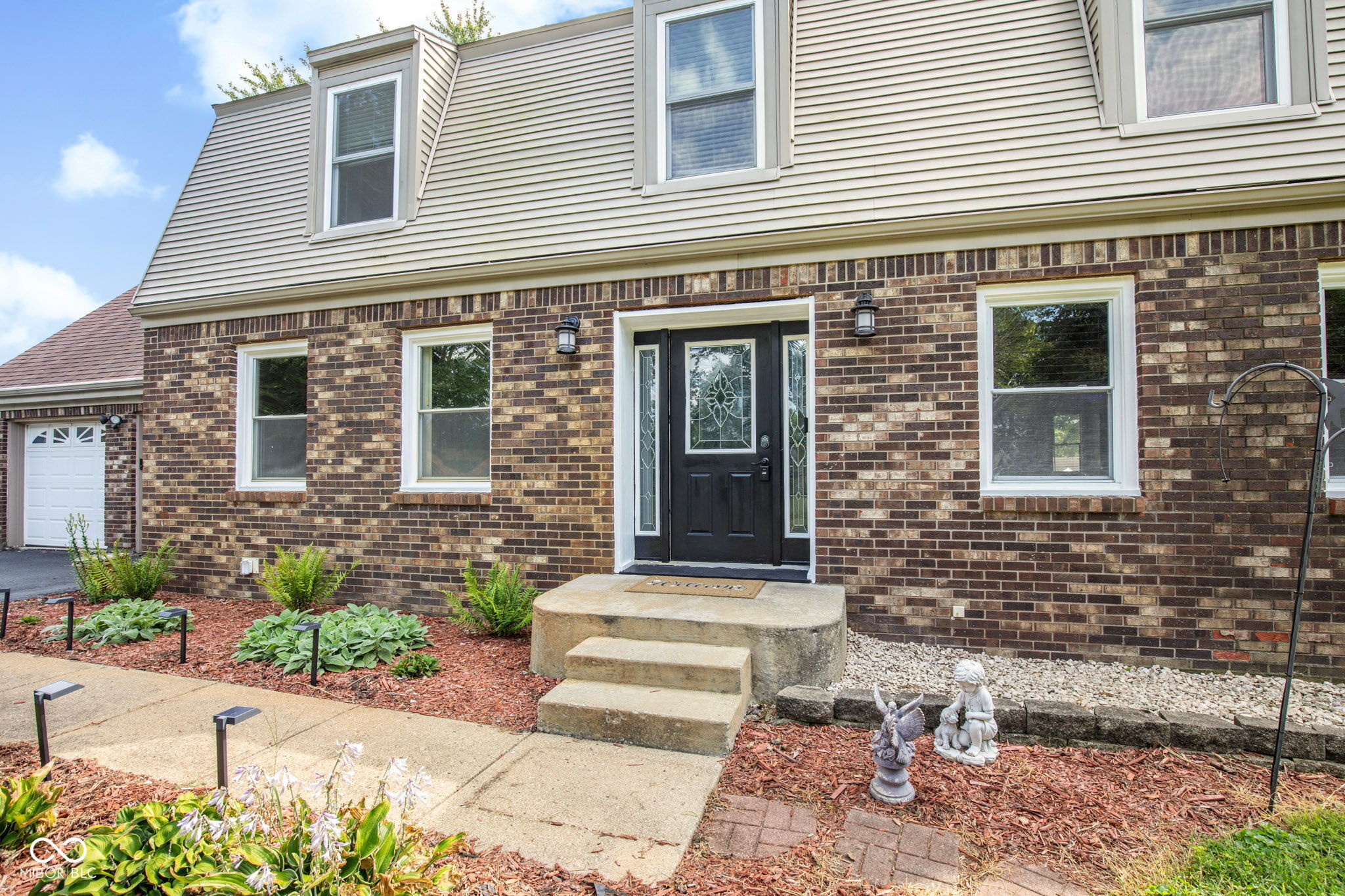 2203 Alexandria Drive