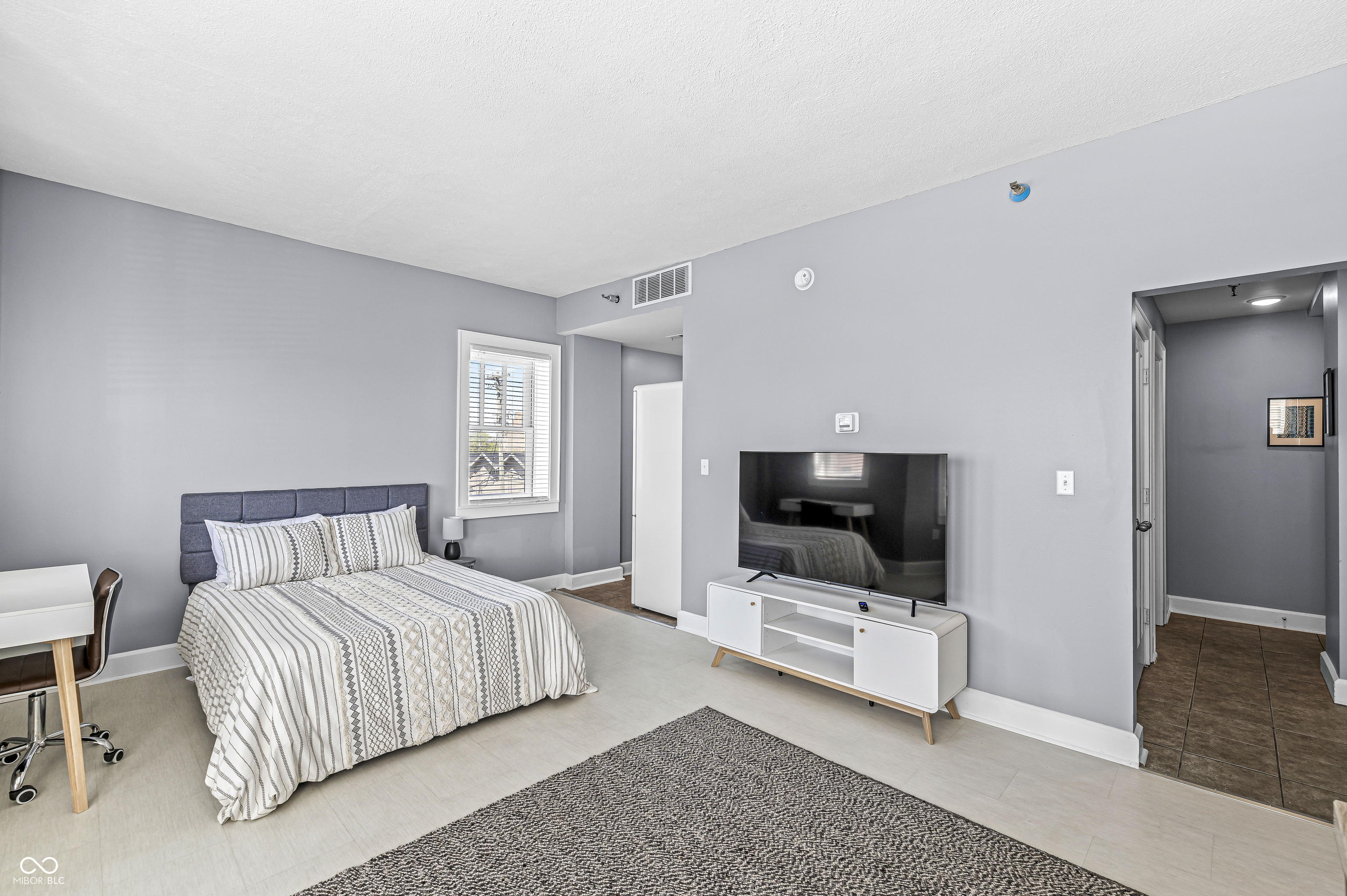 230 E 9th Street 302