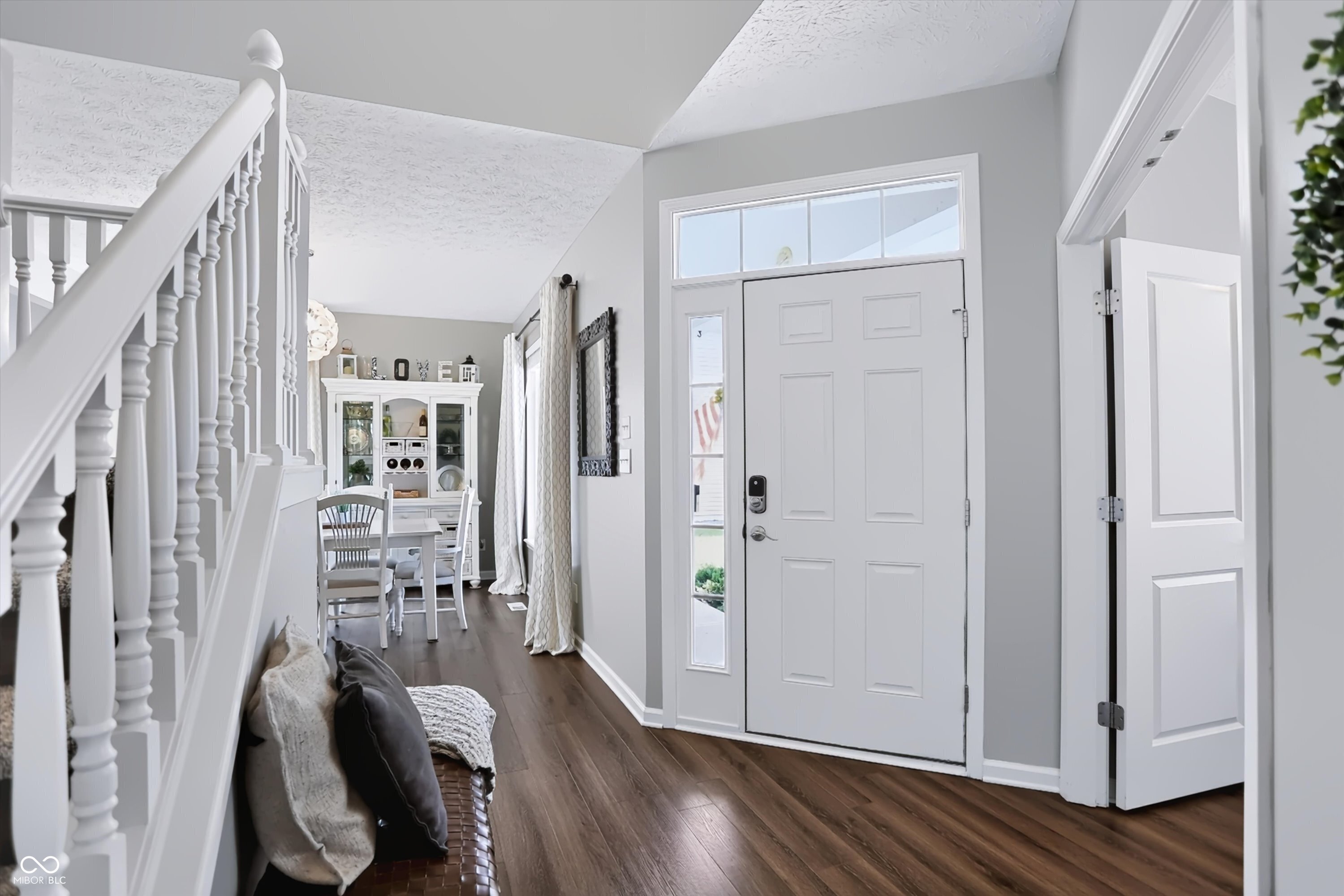 5517 W Stoneview Trail
