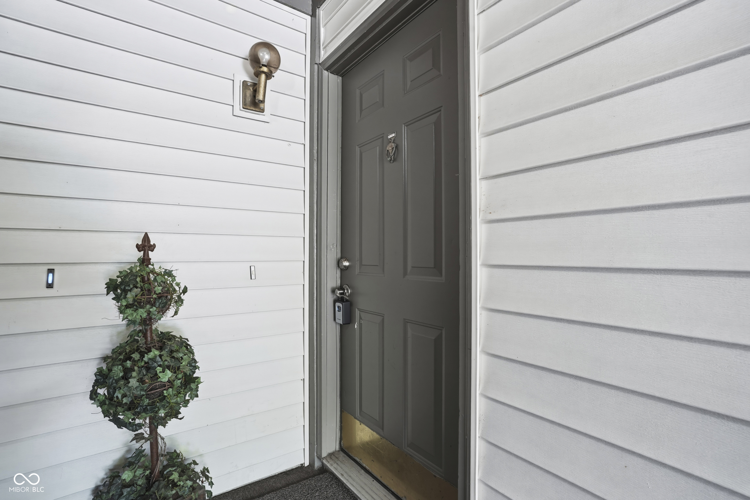 8140 Shorewalk Drive Unit B
