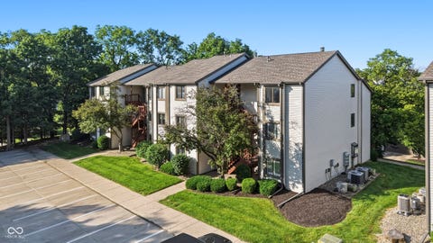 Photo of 8140 Shorewalk Drive #Unit B, Indianapolis, IN 46236 (MLS # 22099141)