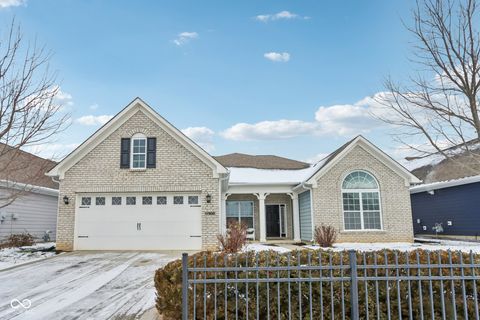 Photo of 11900 Avedon Way, Zionsville, IN 46077 (MLS # 22073823)
