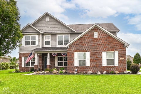 Photo of 4693 W Chert Drive, New Palestine, IN 46163 (MLS # 22120229)
