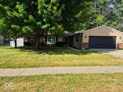 Photo of 4210 Oil Creek Drive, Indianapolis, IN 46268 (MLS # 22125260)