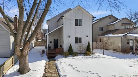 Photo of 849 N Temple Avenue, Indianapolis, IN 46201 (MLS # 22083509)