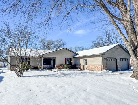 775 S Lincoln Street Clinton IN 47842