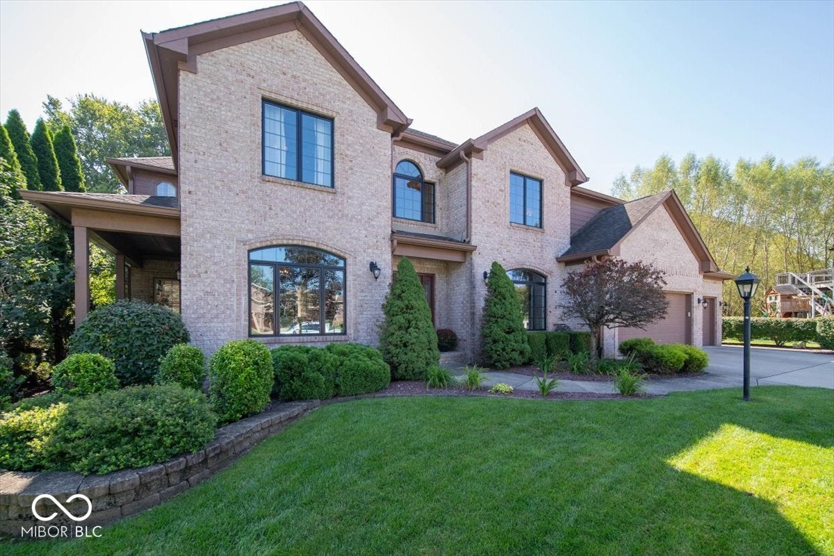 1727 Corral Court