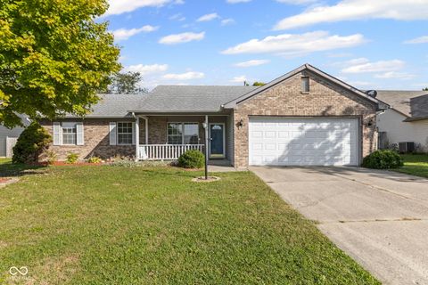 Photo of 278 Longfellow Lane, Greenfield, IN 46140 (MLS # 22066457)