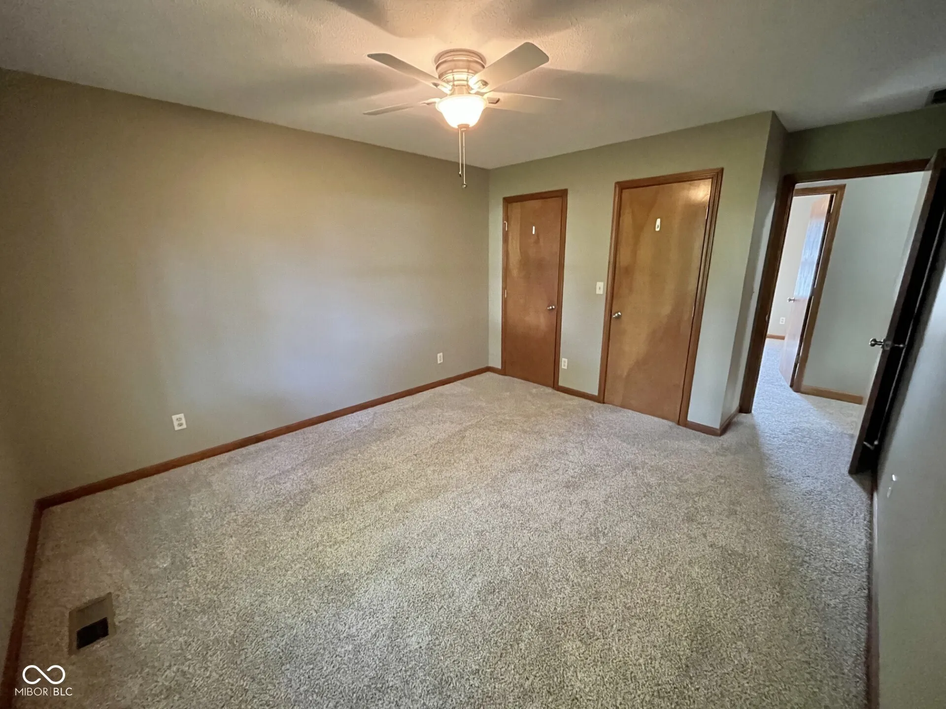 Seymour, Indiana 47274, United States, 3 Bedrooms Bedrooms, ,2 BathroomsBathrooms,Residential,Active,178816