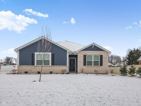 Photo of 3809 S Woodfield Drive, New Palestine, IN 46163 (MLS # 22074599)