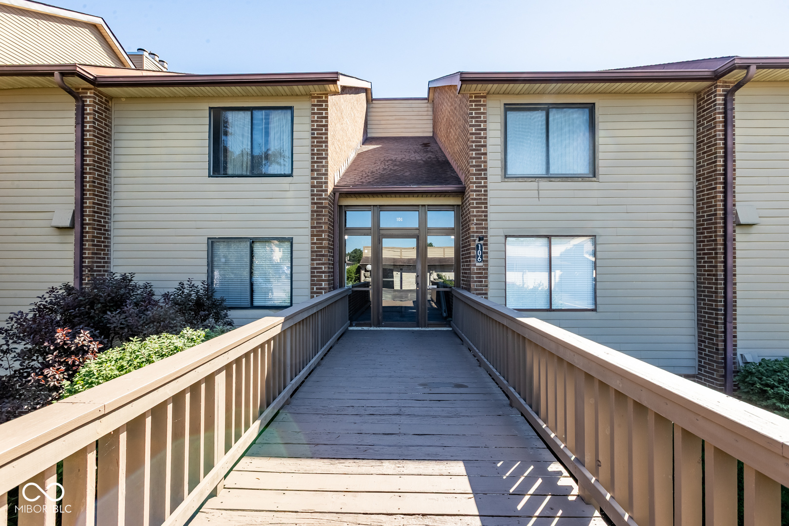Photo 1 of 46 — 106 Knoll Court B, Noblesville, IN 46062