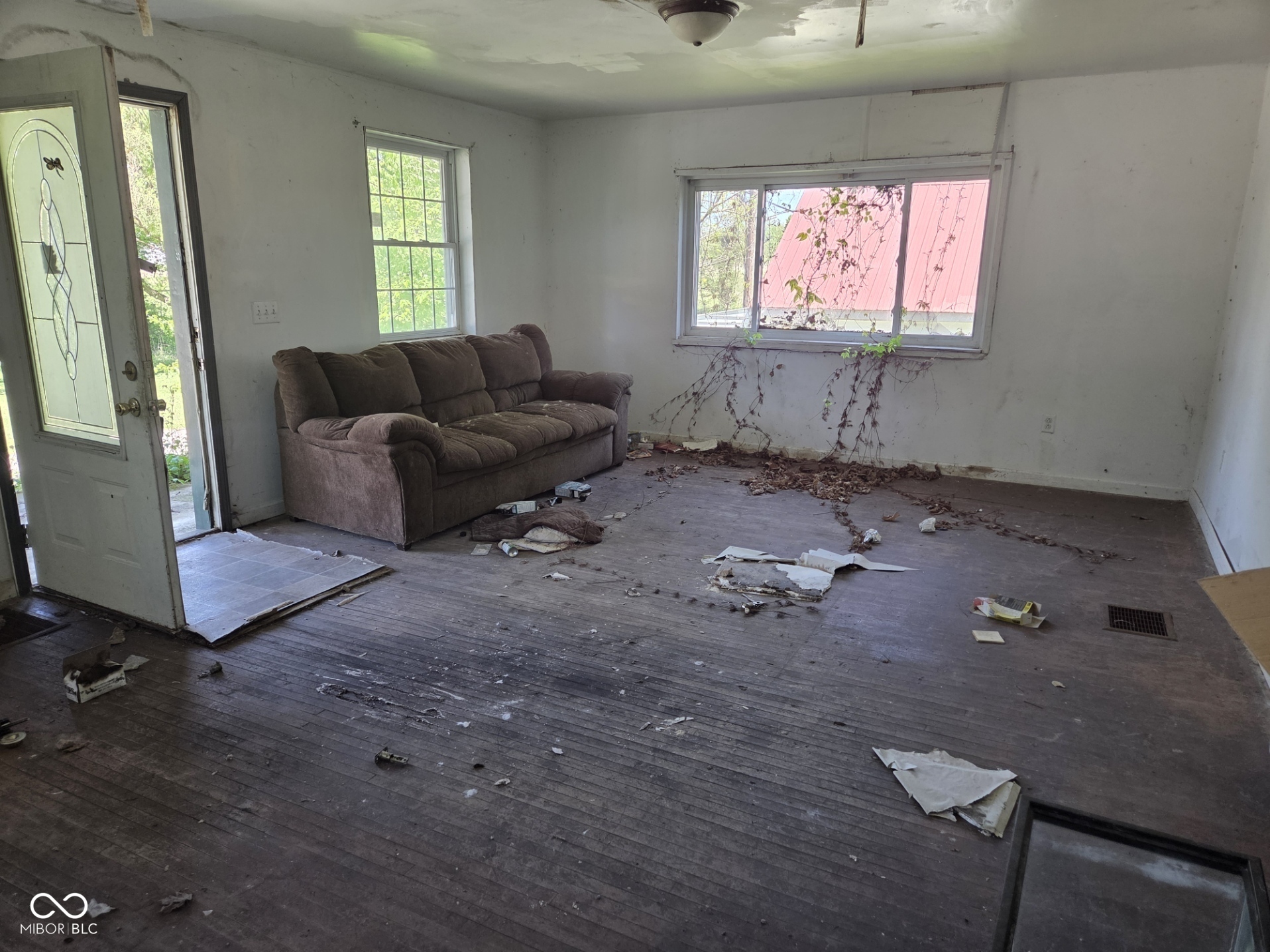 5405 E High School Road