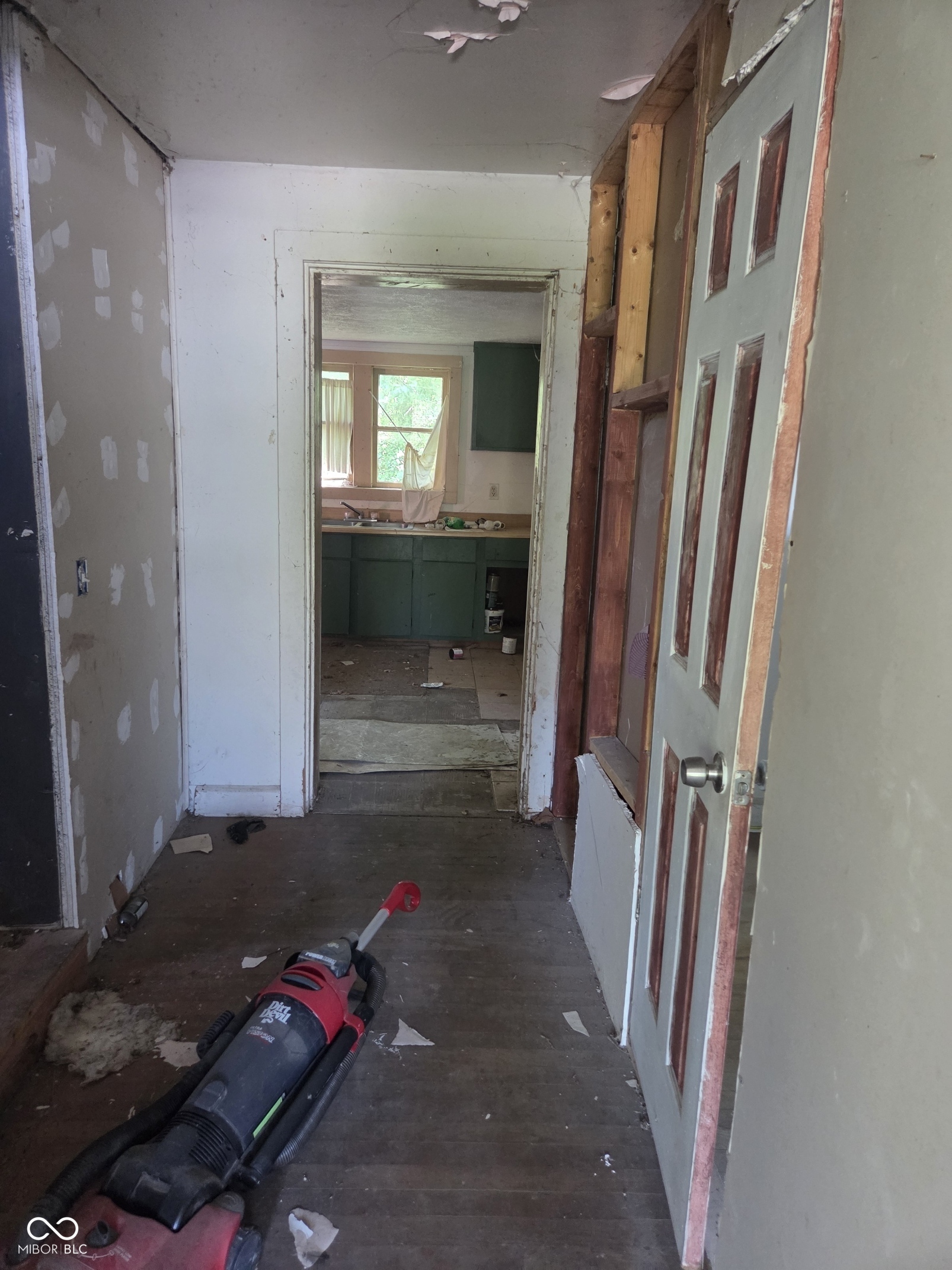 5405 E High School Road