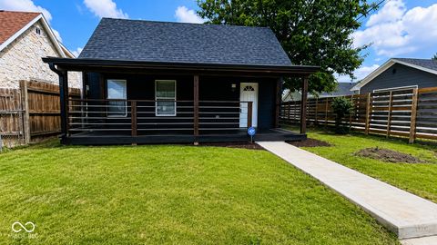 Photo of 915 Saint Paul Street, Indianapolis, IN 46203 (MLS # 22102540)