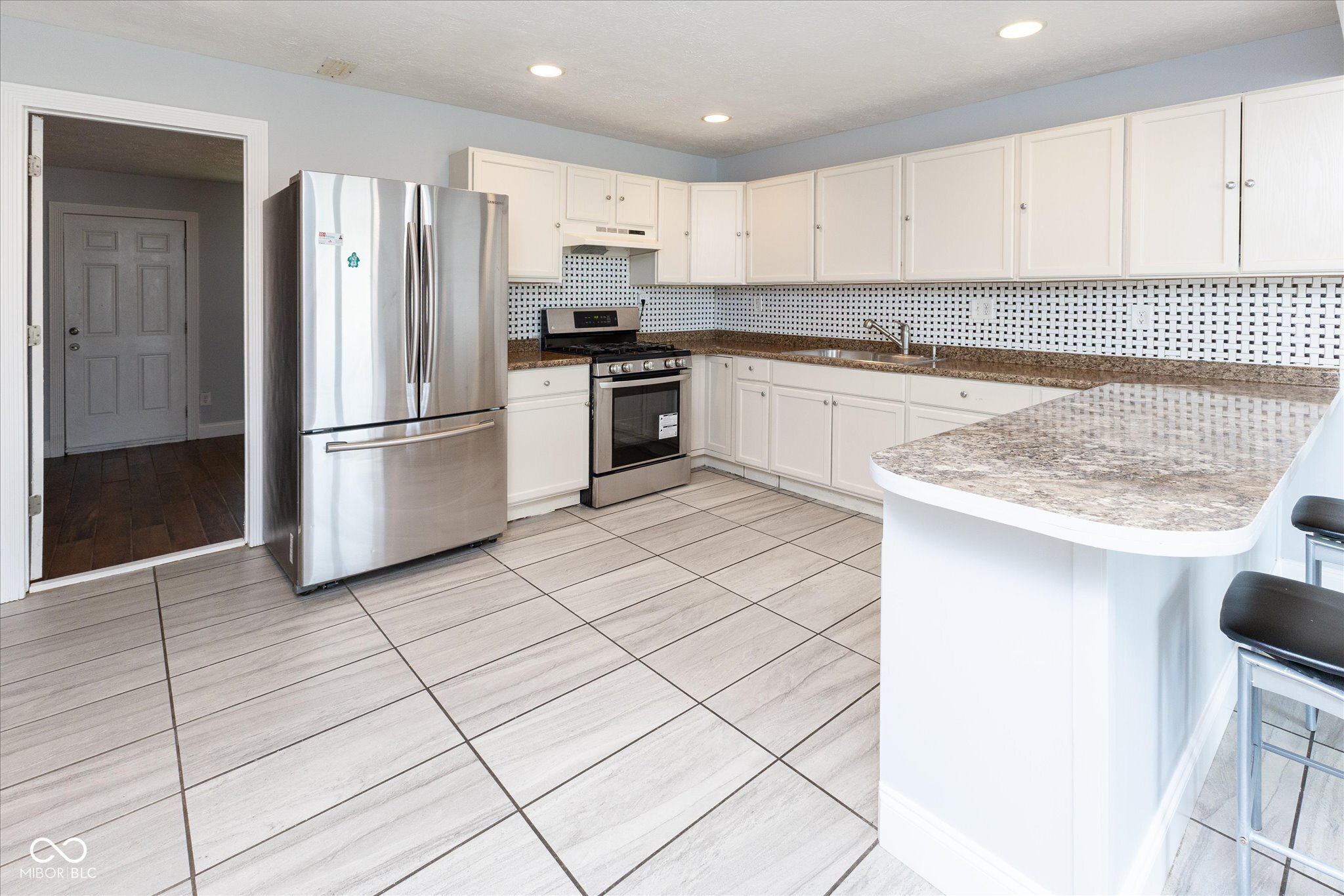 4214 N Edmondson Avenue