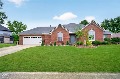 Photo of 876 Bayside DR, Greenwood, IN 46143 (MLS # 22116472)