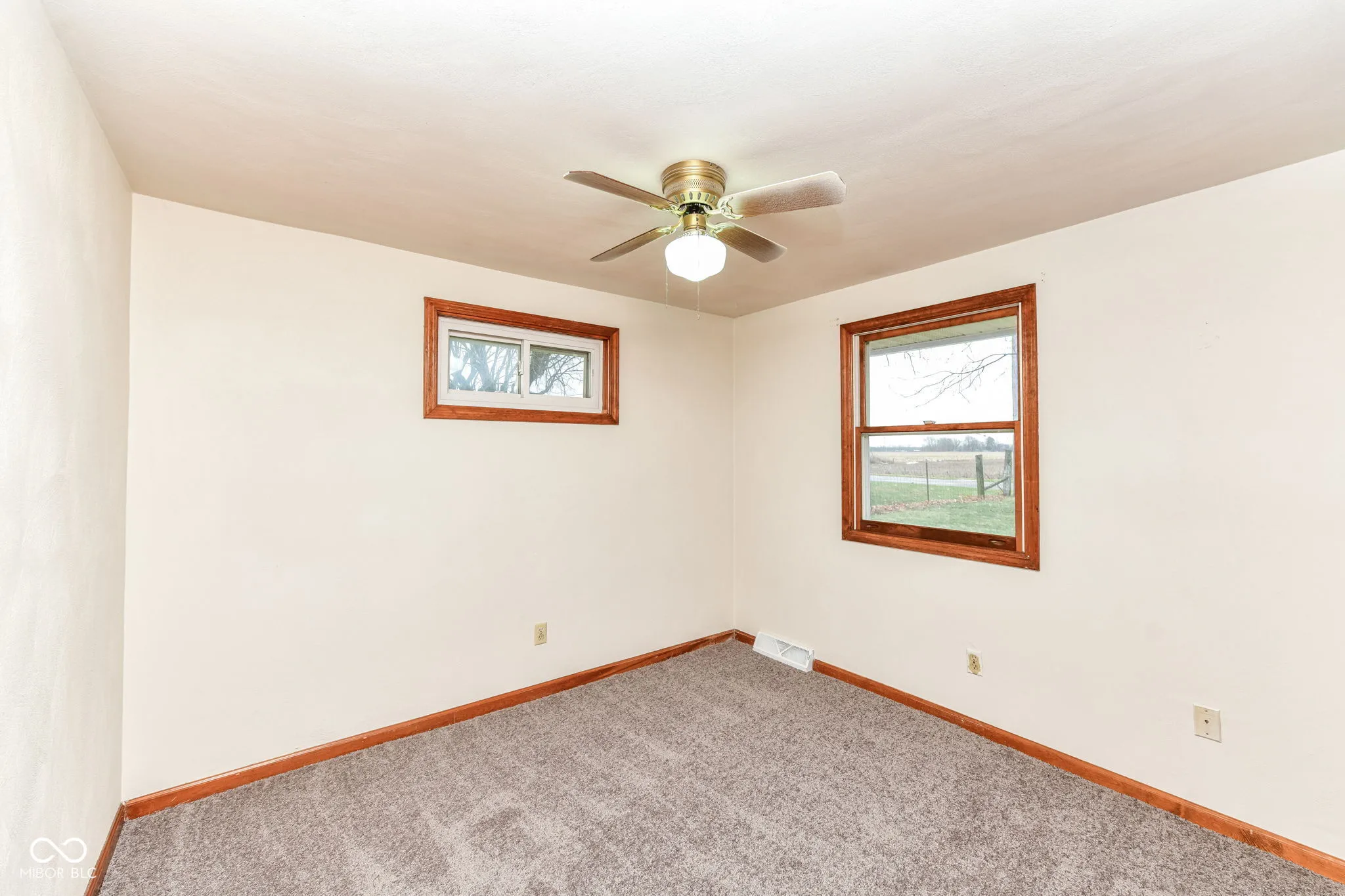 Anderson, Indiana 46017, United States, 3 Bedrooms Bedrooms, ,2 BathroomsBathrooms,Residential,Active,254087