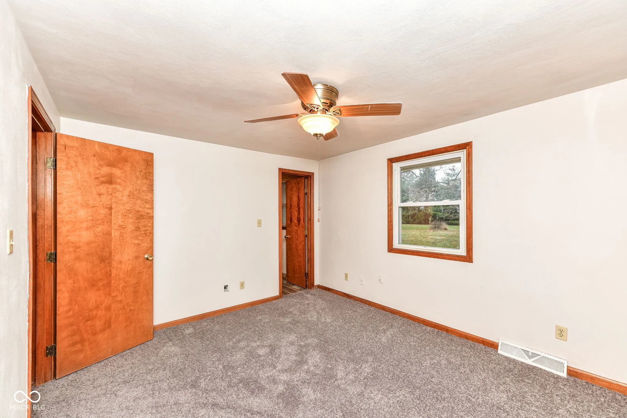 Anderson, Indiana 46017, United States, 3 Bedrooms Bedrooms, ,2 BathroomsBathrooms,Residential,Active,254087