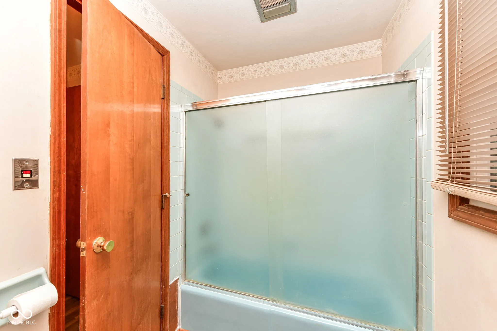 Anderson, Indiana 46017, United States, 3 Bedrooms Bedrooms, ,2 BathroomsBathrooms,Residential,Active,254087