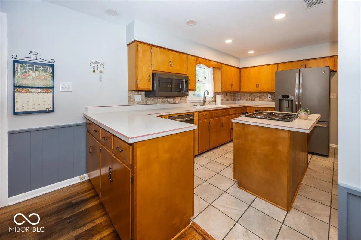 Westfield, Indiana 46074, United States, 3 Bedrooms Bedrooms, ,2 BathroomsBathrooms,Residential,Pending,39755