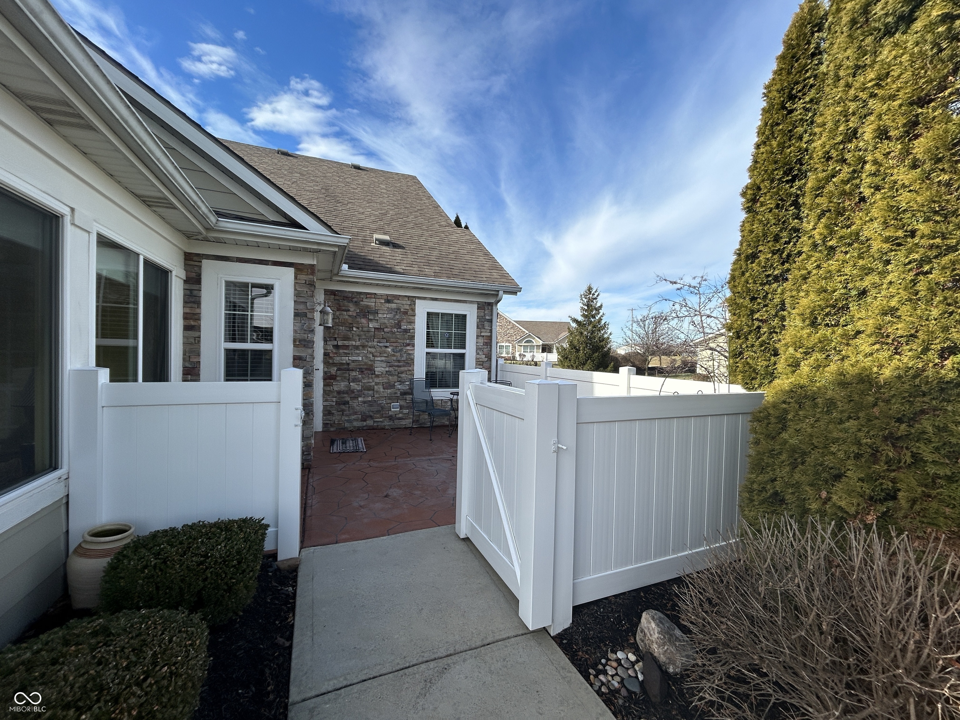 1163 Extraordinary Trail 72